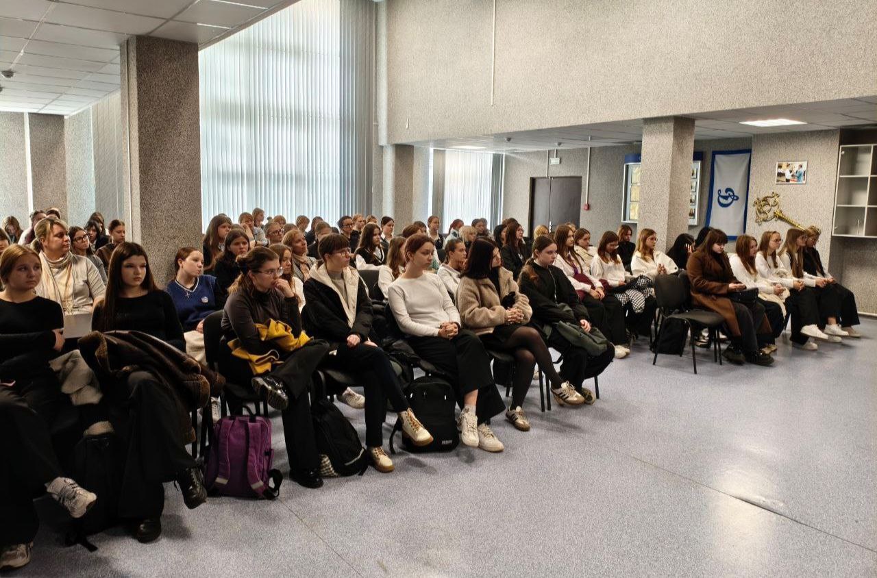 Профилактическая беседа с подростками прошла в Первомайском РОВД Витебска Профилактическая беседа с подростками прошла в Первомайском РОВД Витебска