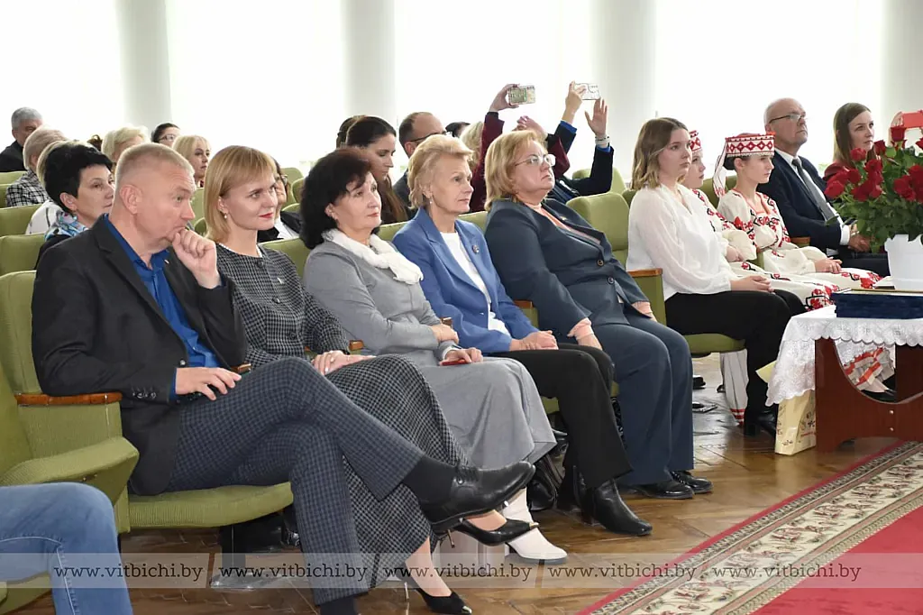 В Детской школе искусств имени А. В. Богатырёва г. Витебска состоялся праздничный концерт В Детской школе искусств имени А. В. Богатырёва г. Витебска состоялся праздничный концерт