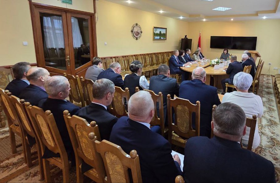 Наталья Кочанова встретилась с председателями сельских Советов Докщицкого и Лепельского районов