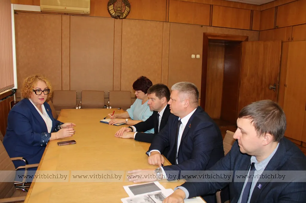 В Витебске под руководством заместителя председателя облисполкома Анжелики Никитиной прошло заседание рабочей группы по созданию научно-технологического парка на базе ОАО «Витязь». 
