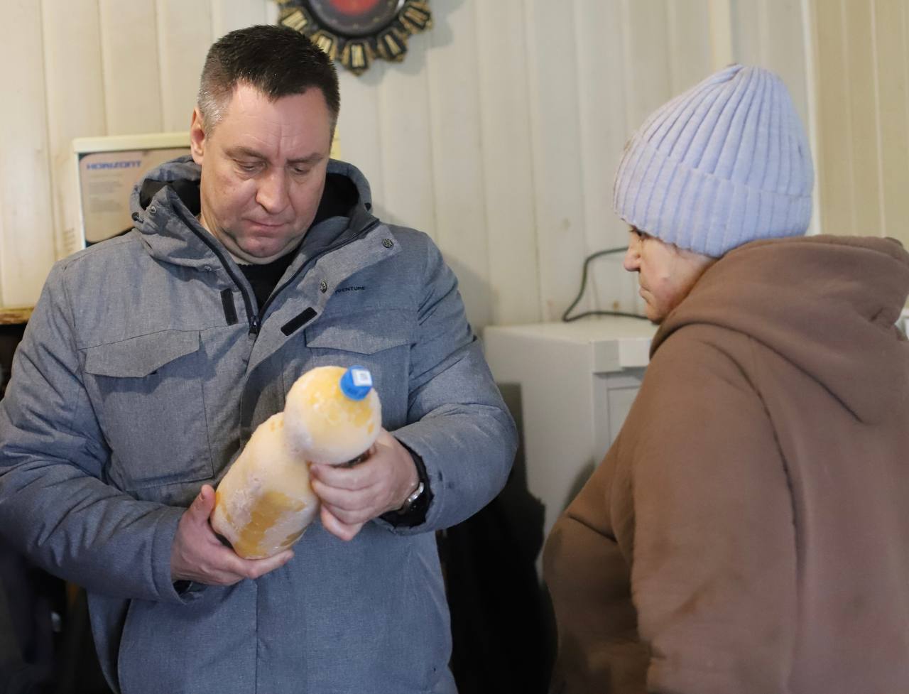 Министр сельского хозяйства Юрий Горлов проверил подготовку ферм к зиме в Лепельском районе