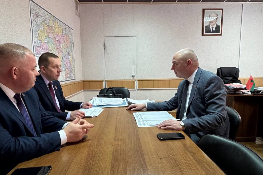 Министр здравоохранения Александр Ходжаев посетил учреждения здравоохранения Витебской области