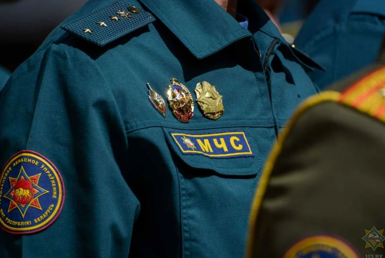 спасатели проверяют дома витебчан