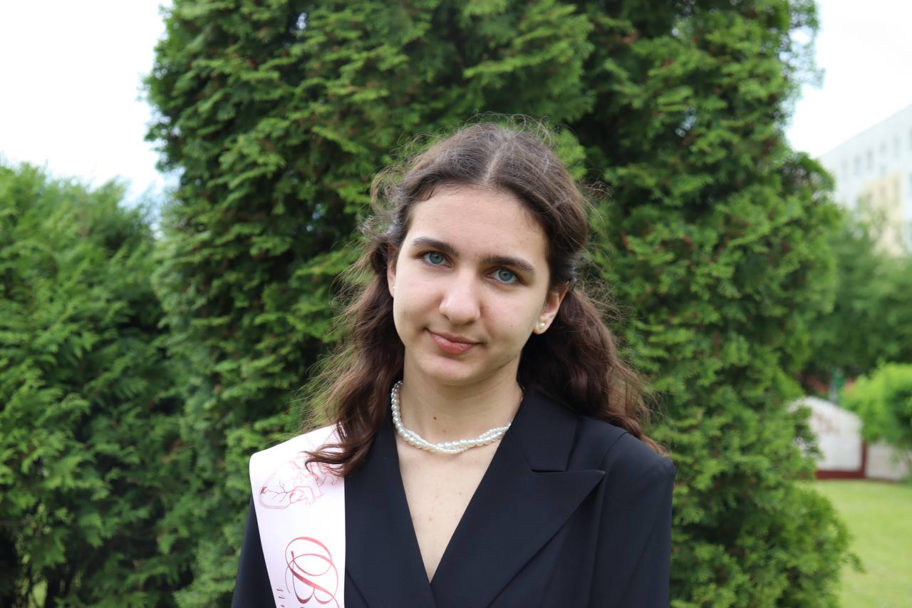 опрос накануне Дня учителя Анастасия ТЕНЮГО