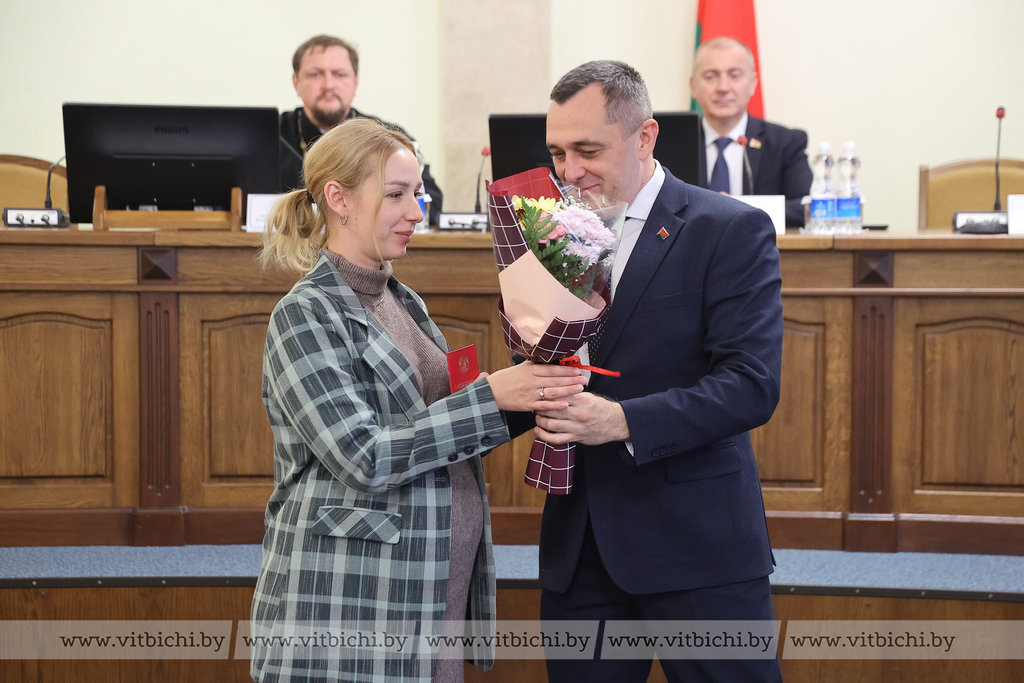 В Витебске орден Матери вручили 11 многодетным женщинам