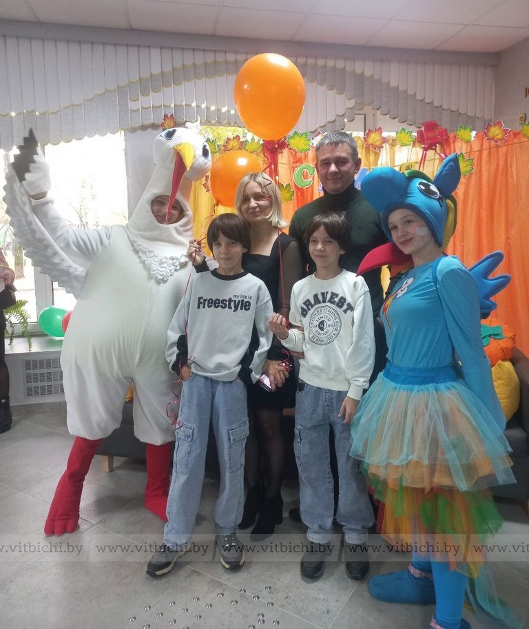 Портрет идеальной семьи составили в ТЦСОН Октябрьского района семья