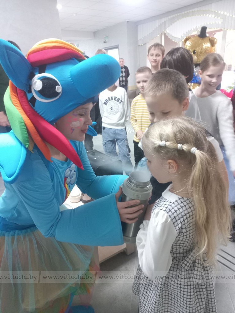 Портрет идеальной семьи составили в ТЦСОН Октябрьского района праздник