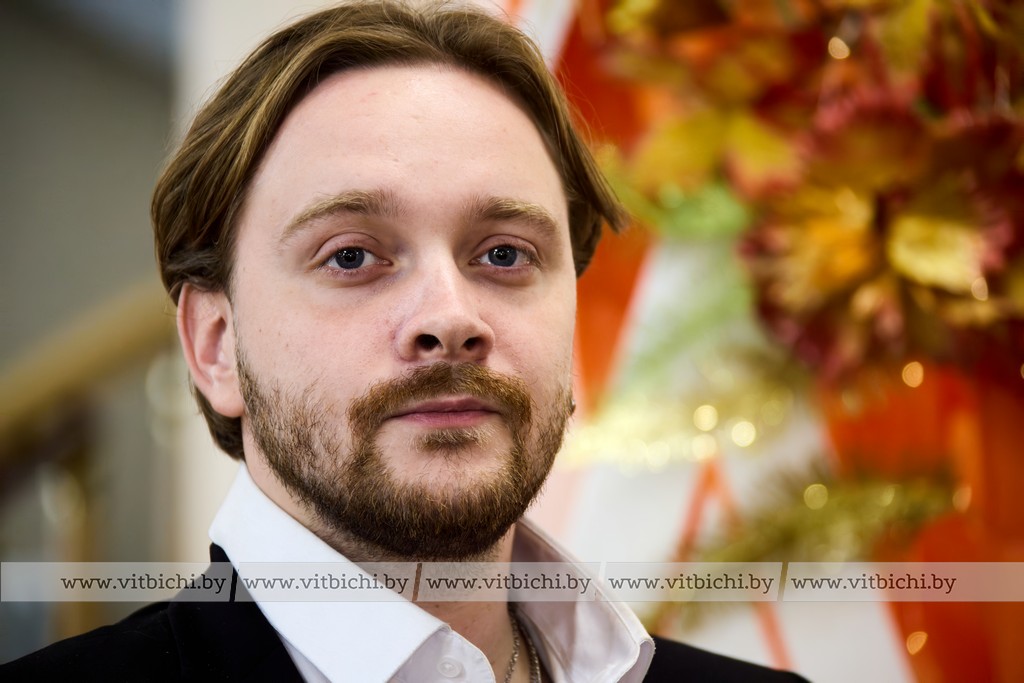 Виктор Янченко («Лучший артист филармонии») Виктор Янченко