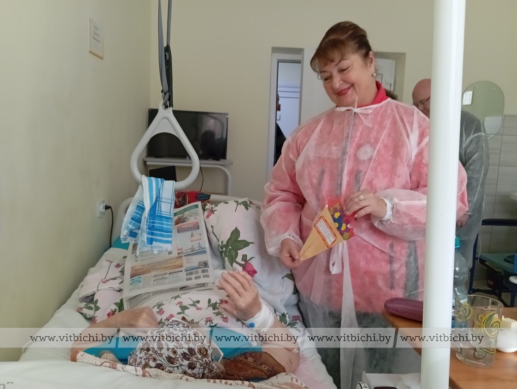 сотрудники Красного Креста посетили пациентов витебского хосписа красный крест