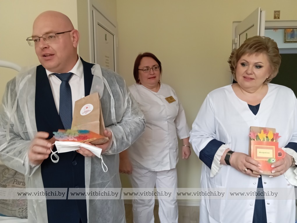 сотрудники Красного Креста посетили пациентов витебского хосписа красный крест