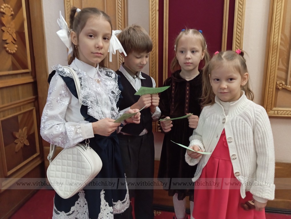 клуб приёмных семей «Под родительским крылом» дети