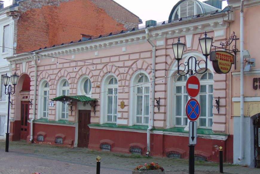Двухэтажный особняк бывшего городского архитектора Тихона Кибардина в Витебске