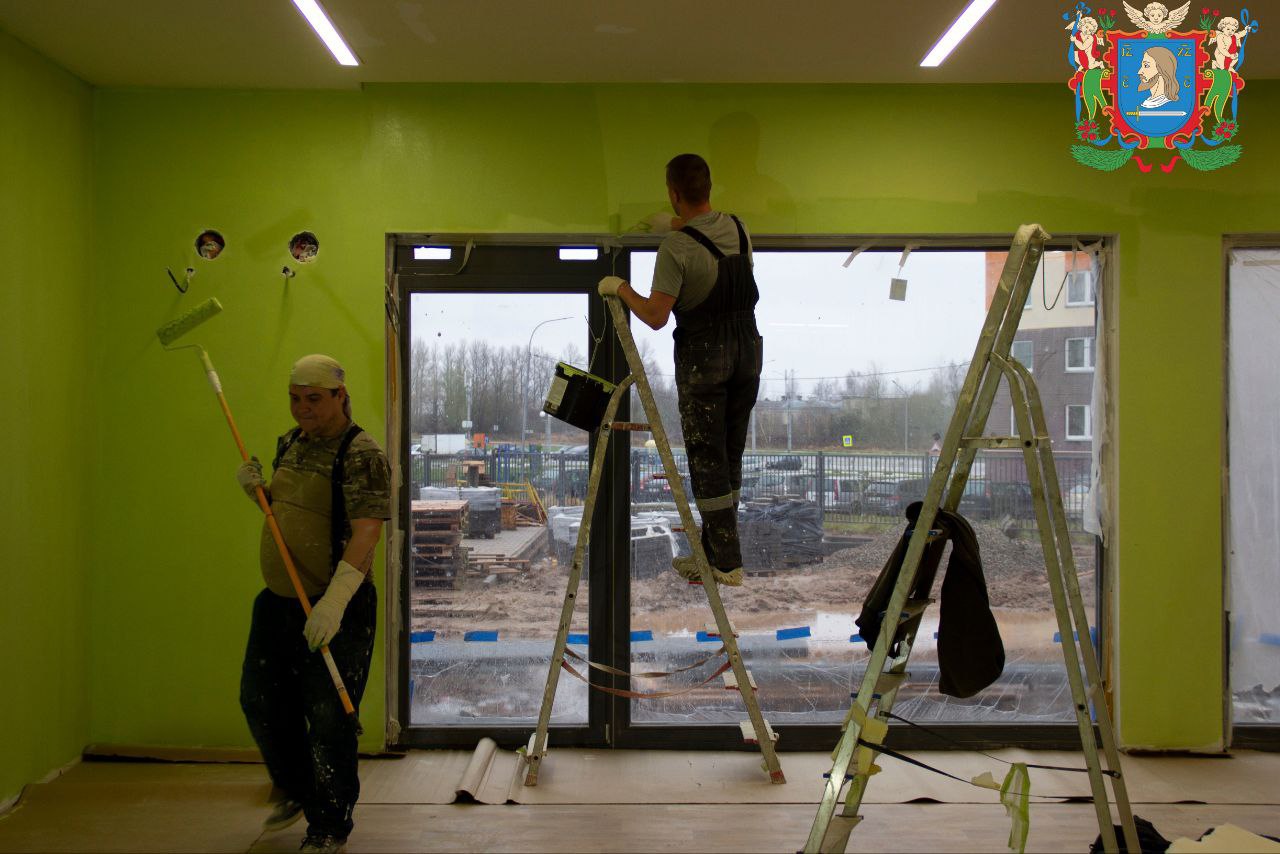 Подрядчики и кураторы проекта прилагают все усилия для того, чтобы в ближайшее время запустить процедуру приемки и открыть детский сад для малышей.