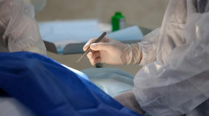 В Витебском областном клиническом центре удалили гигантскую кисту у молодой пациентки