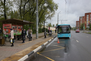 Остановку «Технологический колледж» на улице Гагарина в Витебске обновили к предстоящему Дню Победы