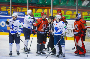 Хоккейный «Витебск» начал выездную серию с волевой победы в Гродно