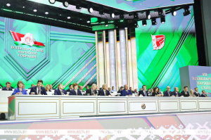 Лукашенко ответил на слухи о локации "Орешника" в Беларуси