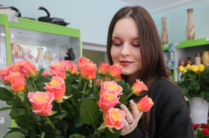 Женская душа - это удивительный мир любви. Лукашенко поздравил женщин с 8 Марта