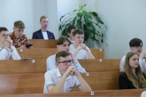 В РИКЗ напомнили о необходимости не только зарегистрироваться на ЦТ, но и забрать пропуск 