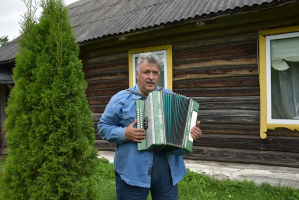 Агроковчег и семь чудес света: витебчанин создает необычную усадьбу