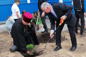 В Международный день семьи в Лепеле прошла акция «Семейное древо — древо жизни»