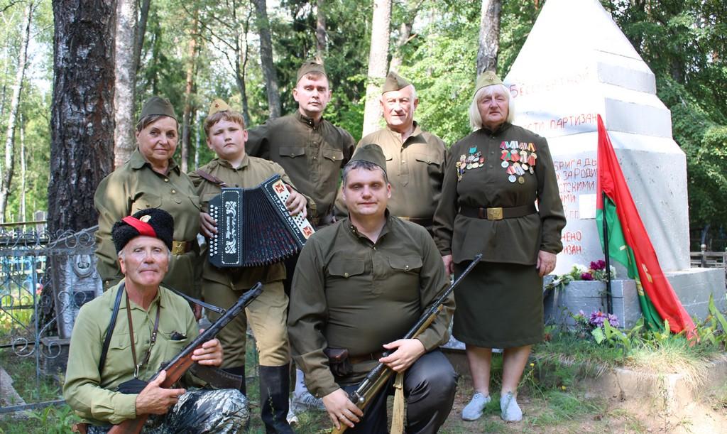 В Витебском районе сегодня состоялся поход по местам боевой славы командира 1-й Витебской партизанской бригады Михаила Бирюлина