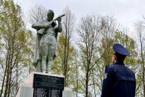 «Дорога к обелискам» привела следователя к братскому захоронению в агрогородке Островно