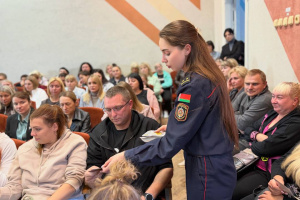 В Витебске провели урок «Цифровой грамотности» на родительском собрании в СШ №14