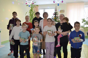 Пациенты областной детской клинической больницы получили подарки от Белорусского детского фонда