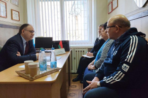 От игровых площадок до аварийных деревьев: с какими проблемами жители Витебского района обратились к властям в рамках Дня Совета