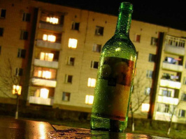 Суррогаты и притоны в подъезде. Почему нельзя молчать о подобных явлениях