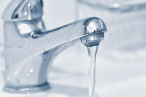 В Витебске устранили прорыв водопровода на улице Ленинградской