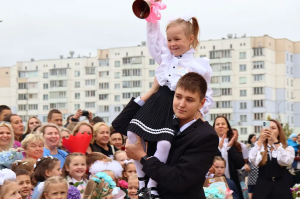 Новый кабинет информатики открыли в средней школе №46 в день ее 15-летия