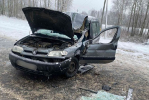 В Полоцком районе в ДТП пострадал водитель легкового автомобиля