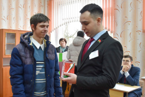 В Курино Витебского района избирателей развлекали ложкари и не только