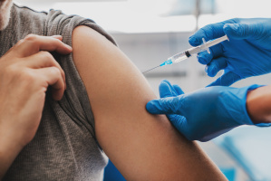 Гинцбург: обновленная вакцина "Спутник" может появиться в декабре
