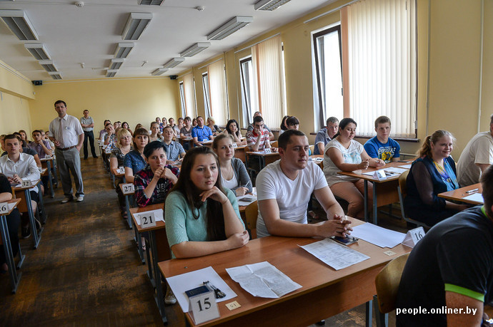 В Беларуси установлены минимальные проходные баллы для централизованного тестирования 2016 года